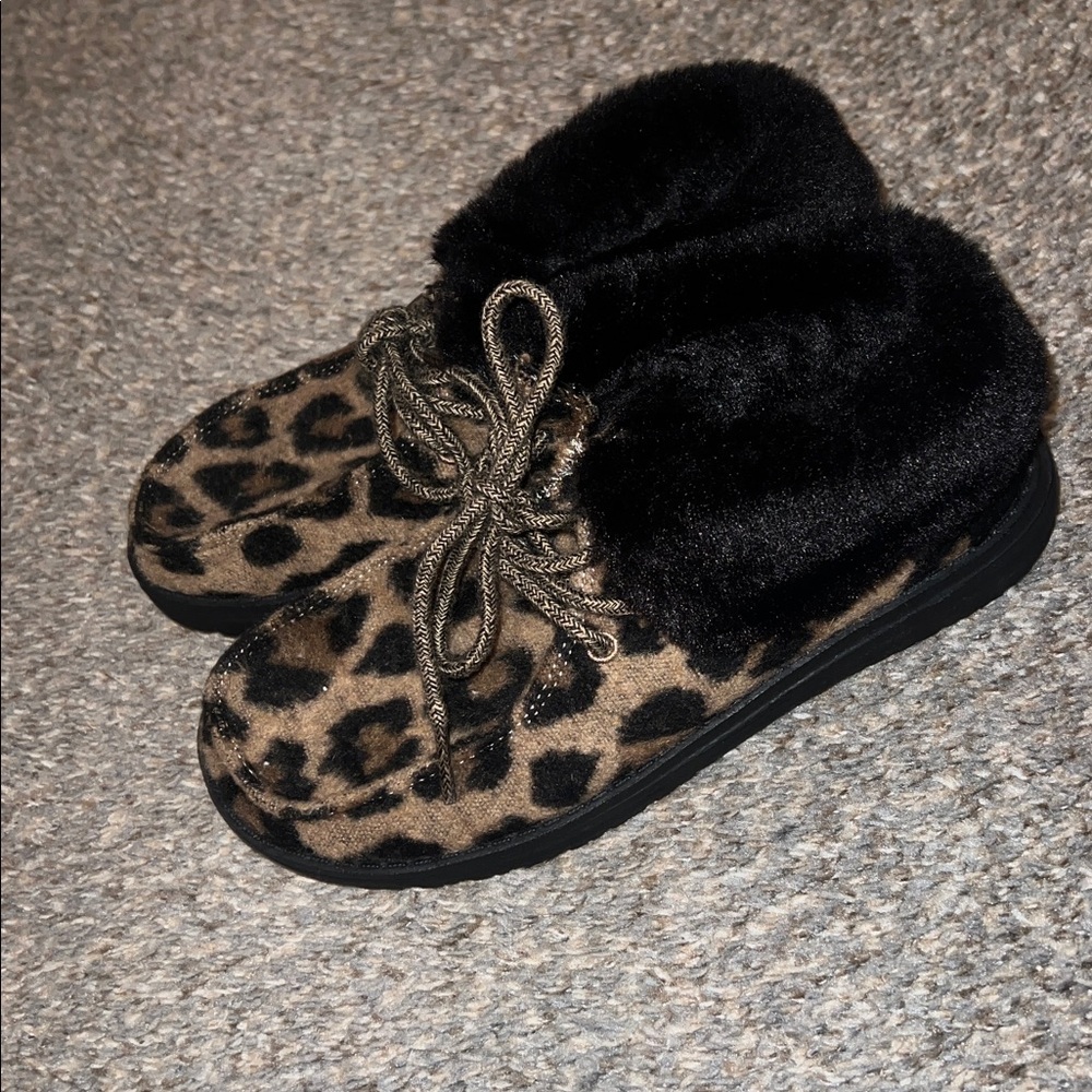 Hey dude shoes. 6